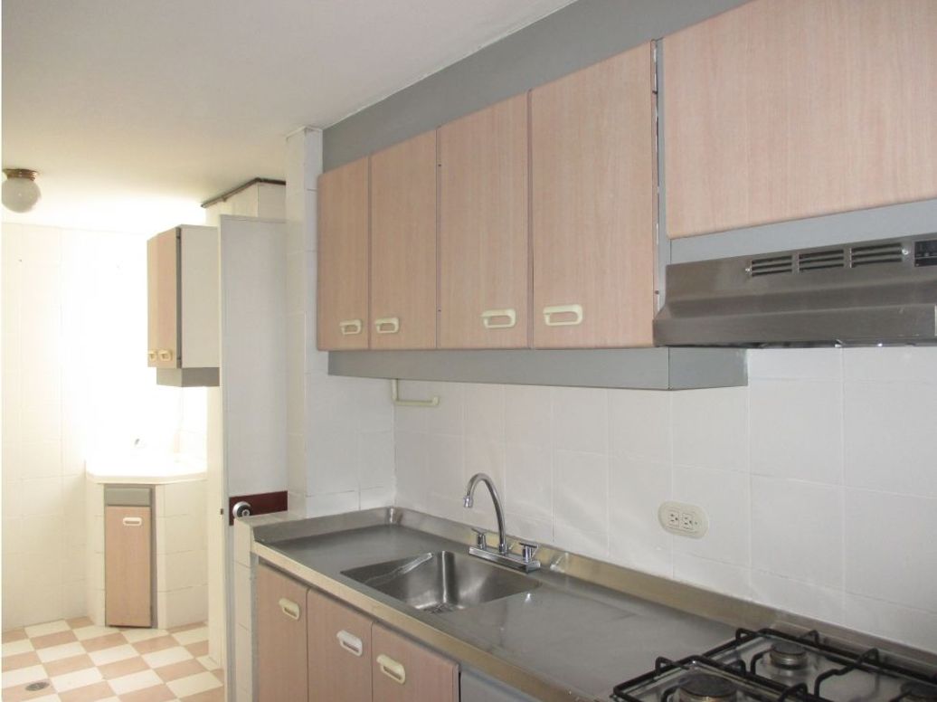 Apartamento de 3 alcobas en venta en Cedro Golf, Bogotá, 80 m² · foto 12 de 20