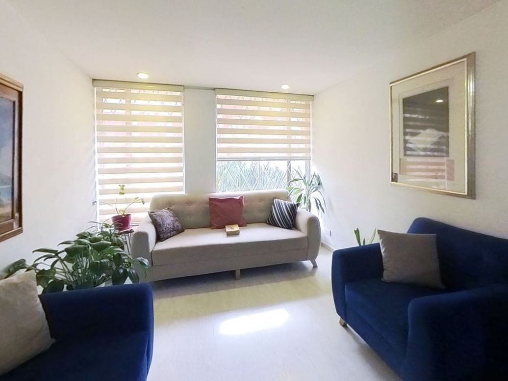Apartamento de 3 alcobas en venta en El Contador, Bogotá, 82 m² · foto 2 de 8
