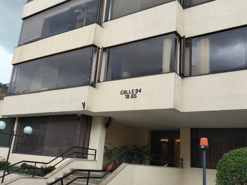 Apartamento de 2 alcobas en venta en Chicó Norte, Bogotá, 96 m² · foto 14 de 17