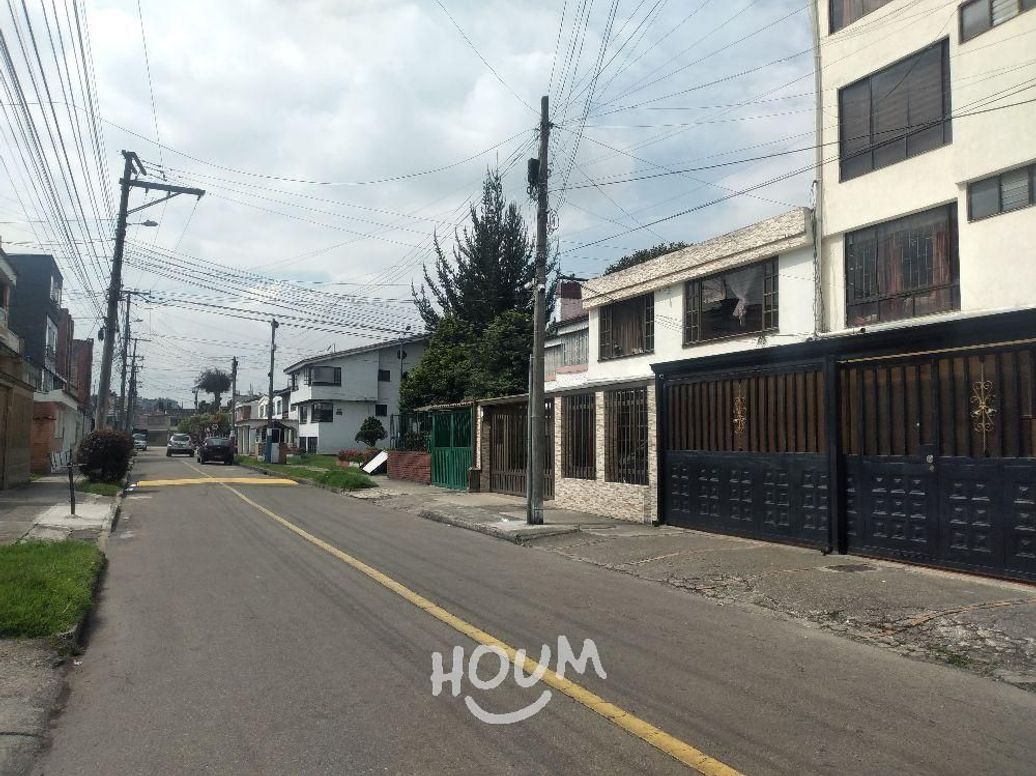 Casa de 5 alcobas en venta en Santa Cecilia, Bogotá, 380 m² · foto 3 de 20