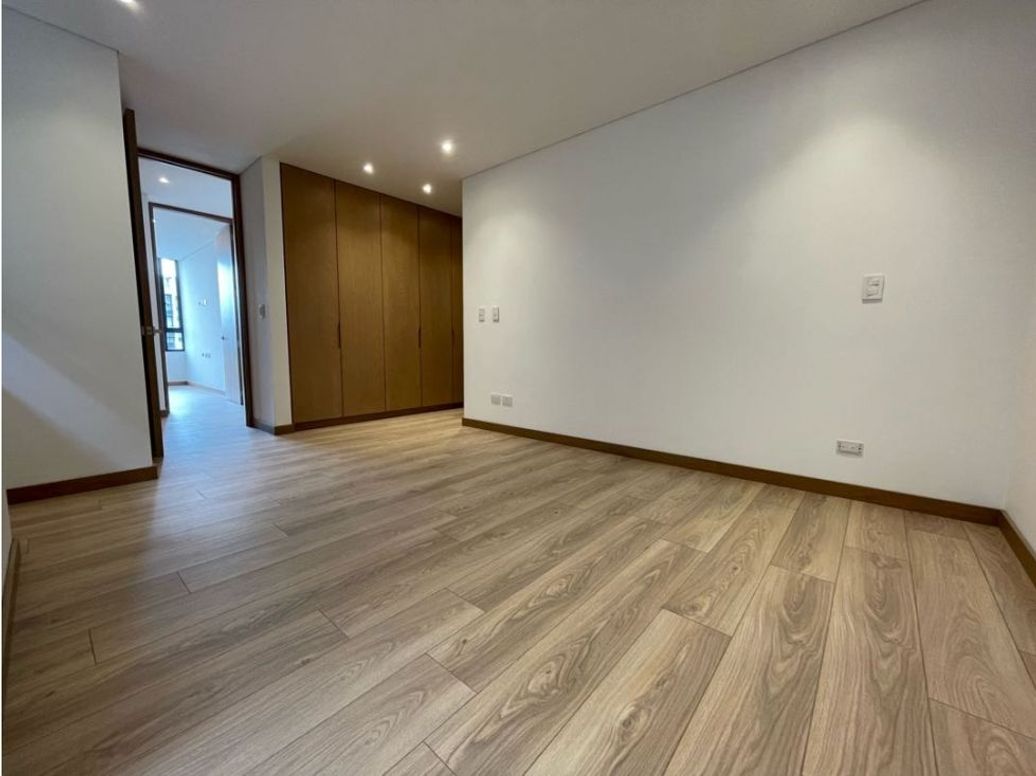 Apartamento de 3 alcobas en venta en San Patricio, Bogotá, 127 m² · foto 9 de 20