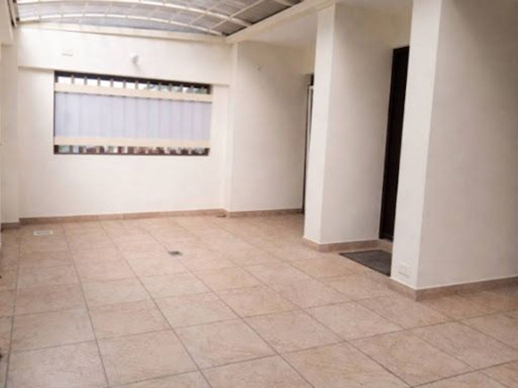 Casa de 5 alcobas en venta en La Floresta Norte, Bogotá, 132 m² · foto 3 de 20