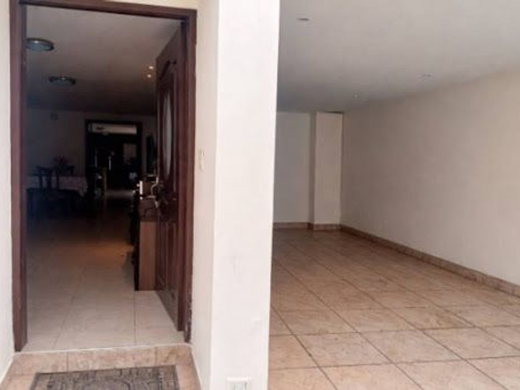 Casa de 5 alcobas en venta en La Floresta Norte, Bogotá, 132 m² · foto 4 de 20