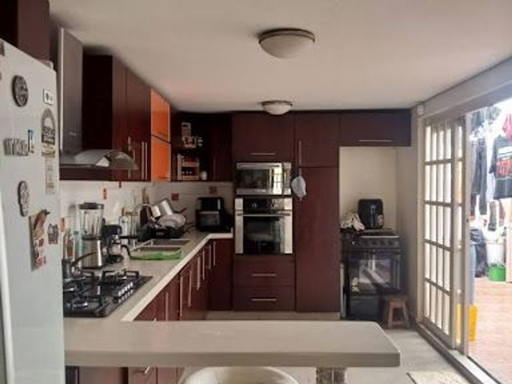Casa de 5 alcobas en venta en La Floresta Norte, Bogotá, 132 m² · foto 10 de 20