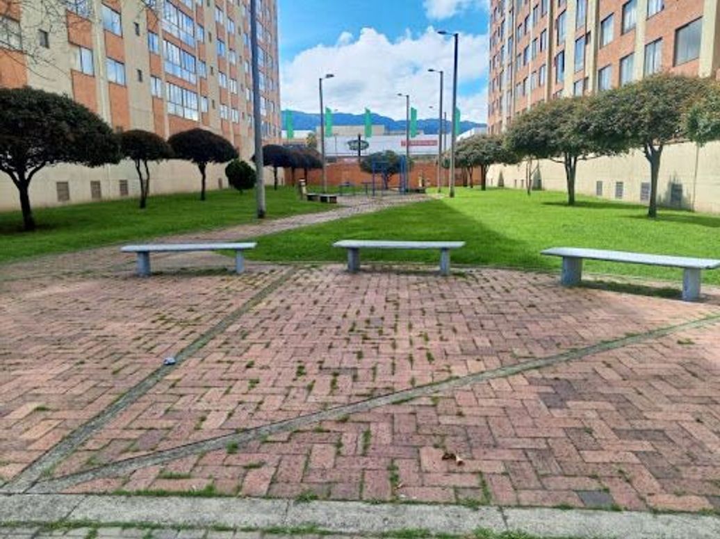Casa de 5 alcobas en venta en La Floresta Norte, Bogotá, 132 m² · foto 2 de 20