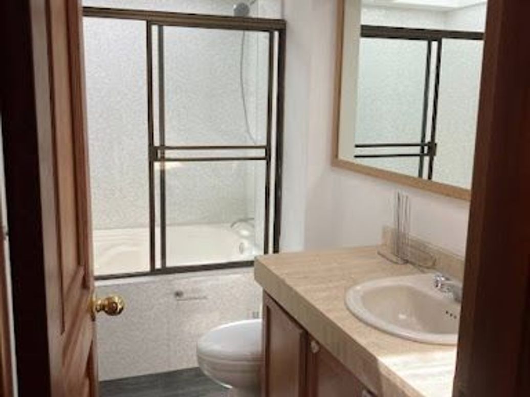 Apartamento de 3 alcobas en venta en El Nogal, Bogotá, 114 m² · foto 12 de 13