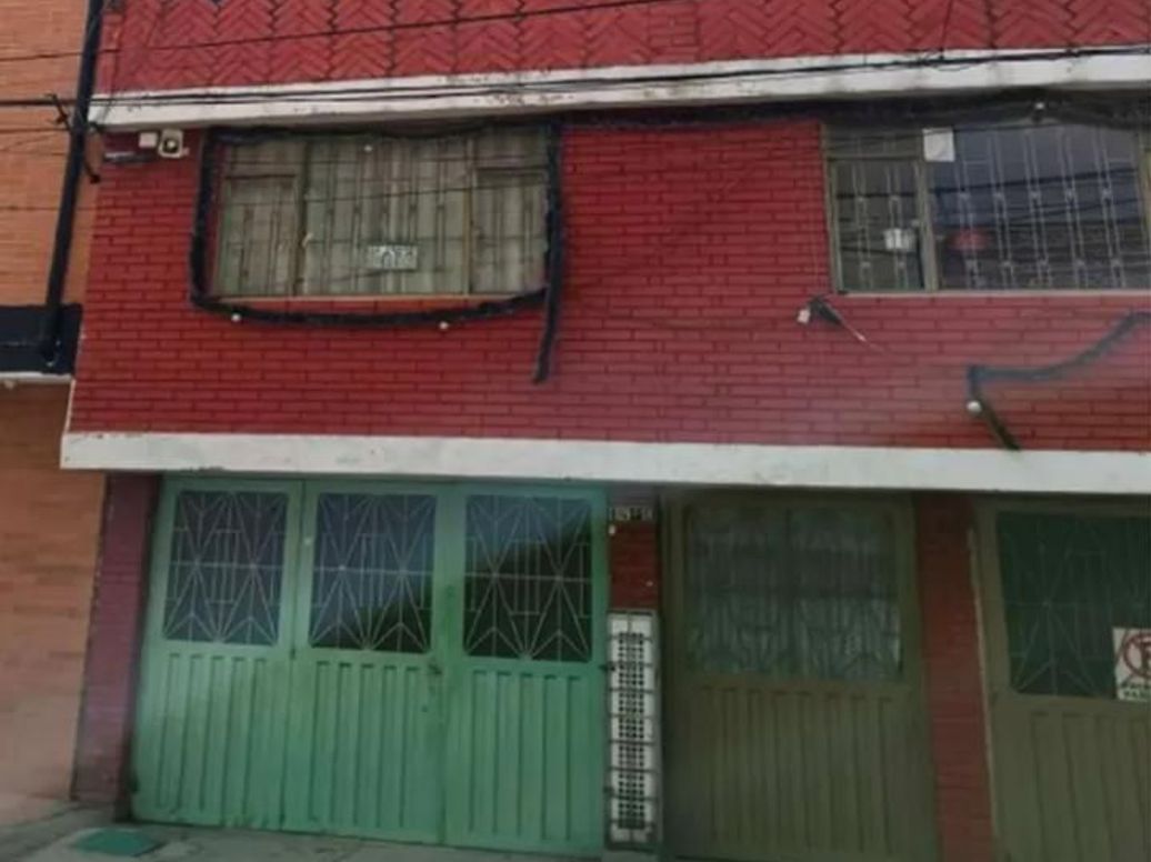 Casa de 6 alcobas en venta en El Rincon Norte, Bogotá, 197 m² · foto 2 de 10