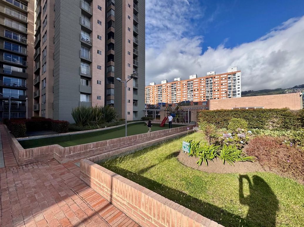 Apartamento de 4 alcobas en venta en Pradera Norte, Bogotá · foto 18 de 18