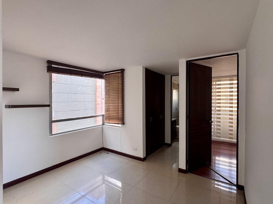 Apartamento de 4 alcobas en venta en Pradera Norte, Bogotá · foto 10 de 18
