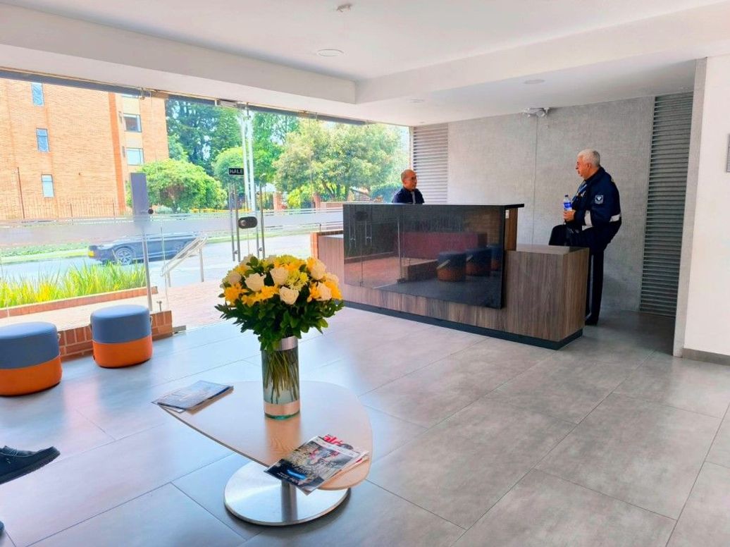 Apartamento de 4 alcobas en venta en Prados De La Calleja, Bogotá, 155 m² · foto 4 de 20