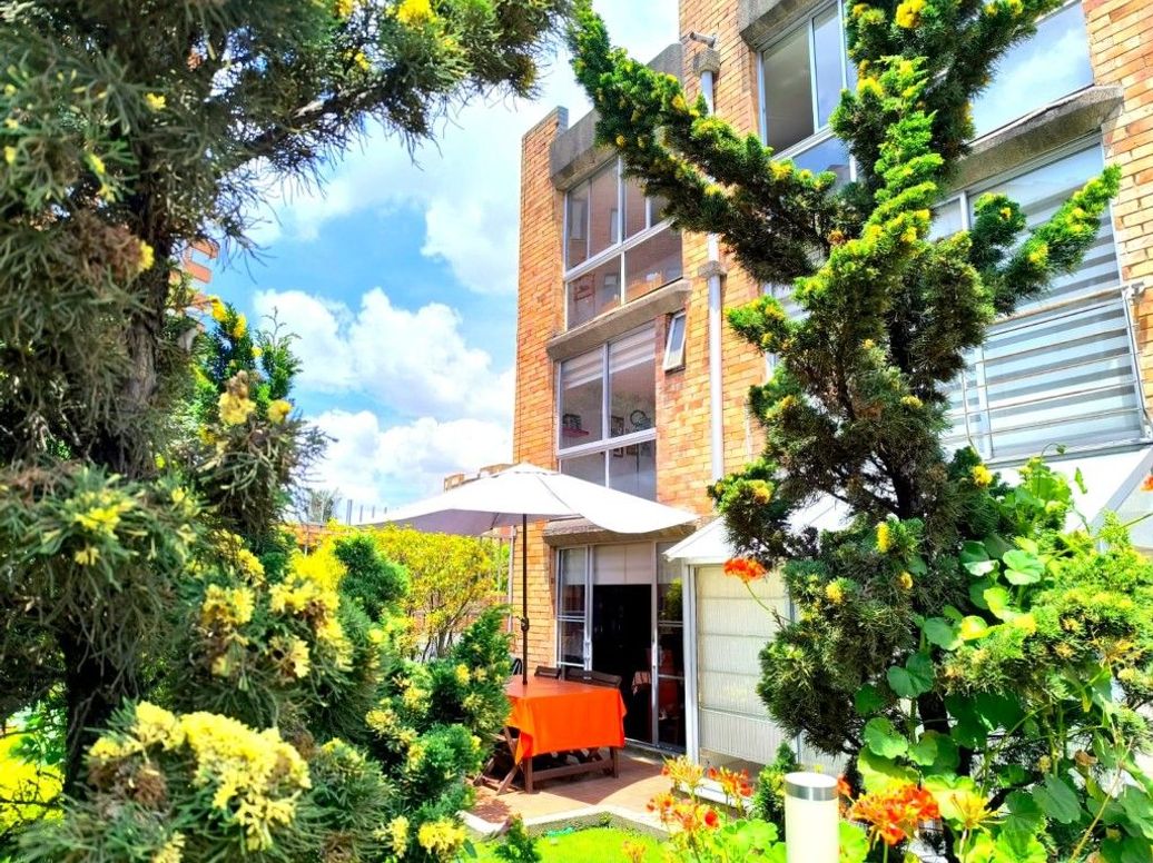 Apartamento de 4 alcobas en venta en Prados De La Calleja, Bogotá, 155 m² · foto 2 de 20