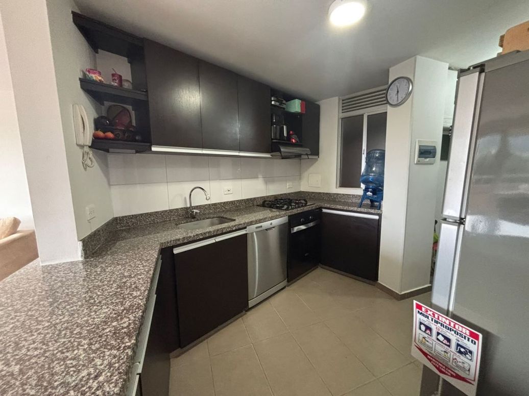 Apartamento de 3 alcobas en venta en Santa Teresa, Bogotá, 90 m² · foto 2 de 20