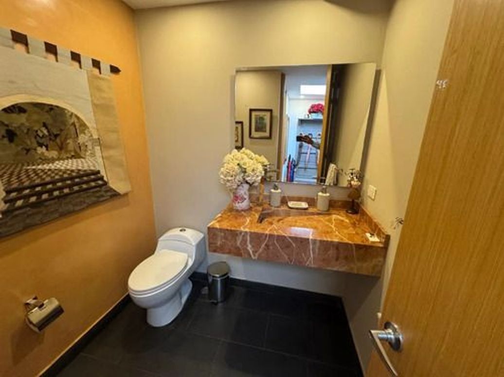 Casa de 4 alcobas en venta en Santa Ana, Bogotá, 510 m² · foto 7 de 10