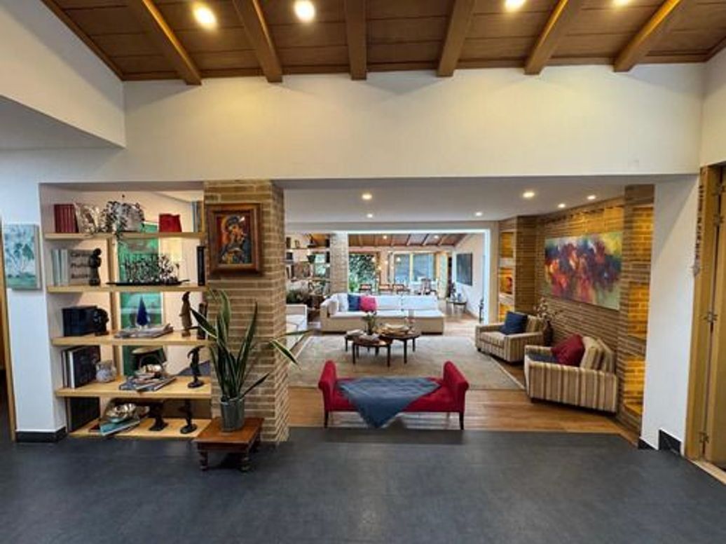 Casa de 4 alcobas en venta en Santa Ana, Bogotá, 510 m² · foto 9 de 10