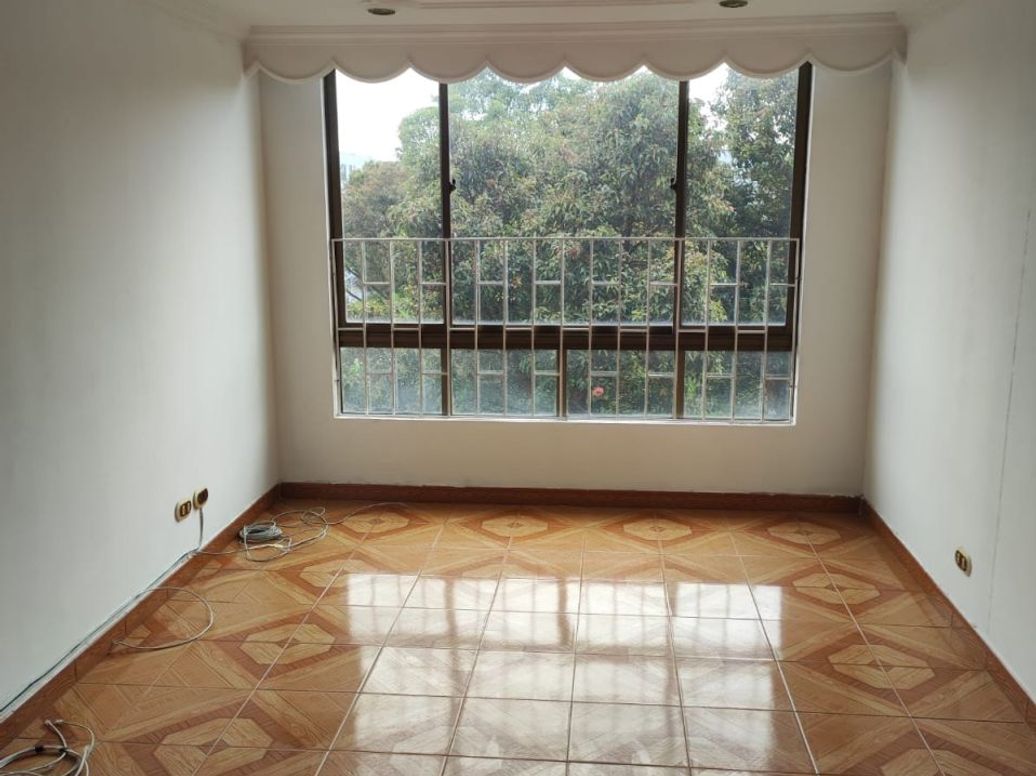 Apartamento de 3 alcobas en venta en Ub. Castilla La Nueva, Bogotá, 65 m² · foto 2 de 8