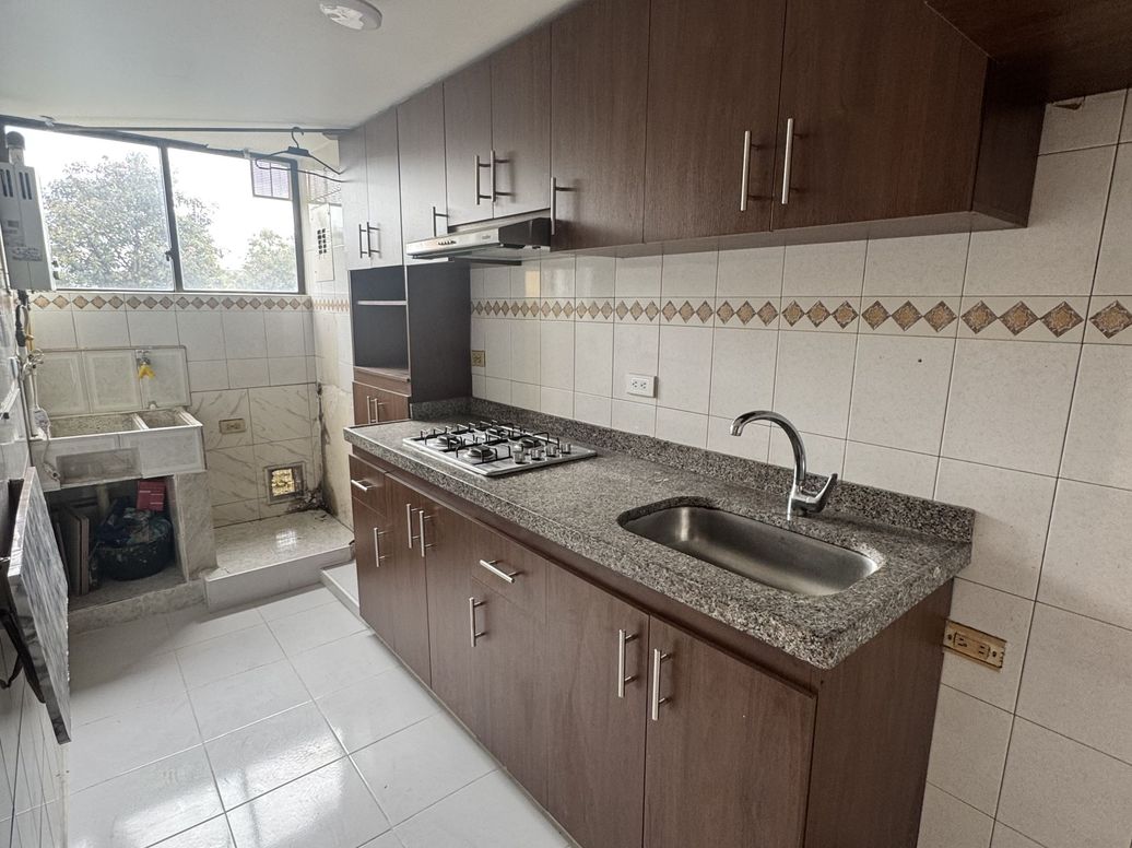 Apartamento de 3 alcobas en venta en Ub. Castilla La Nueva, Bogotá, 65 m² · foto 5 de 8
