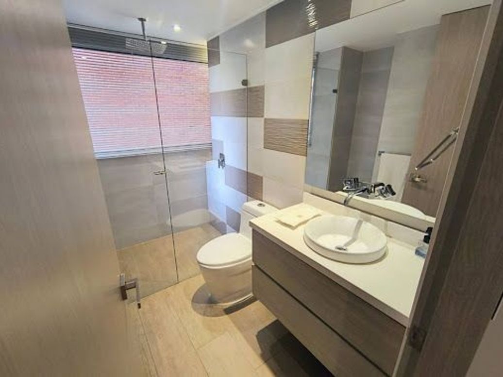 Apartamento de 3 alcobas en venta en El Refugio, Bogotá, 367 m² · foto 16 de 20