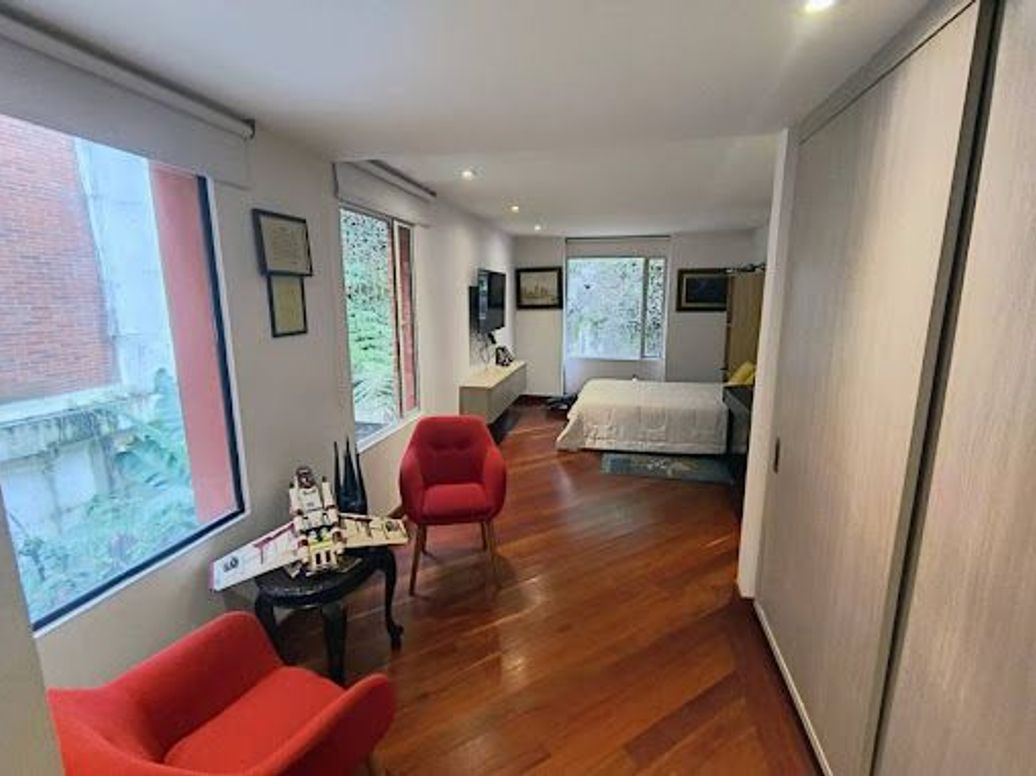 Apartamento de 3 alcobas en venta en El Refugio, Bogotá, 367 m² · foto 17 de 20