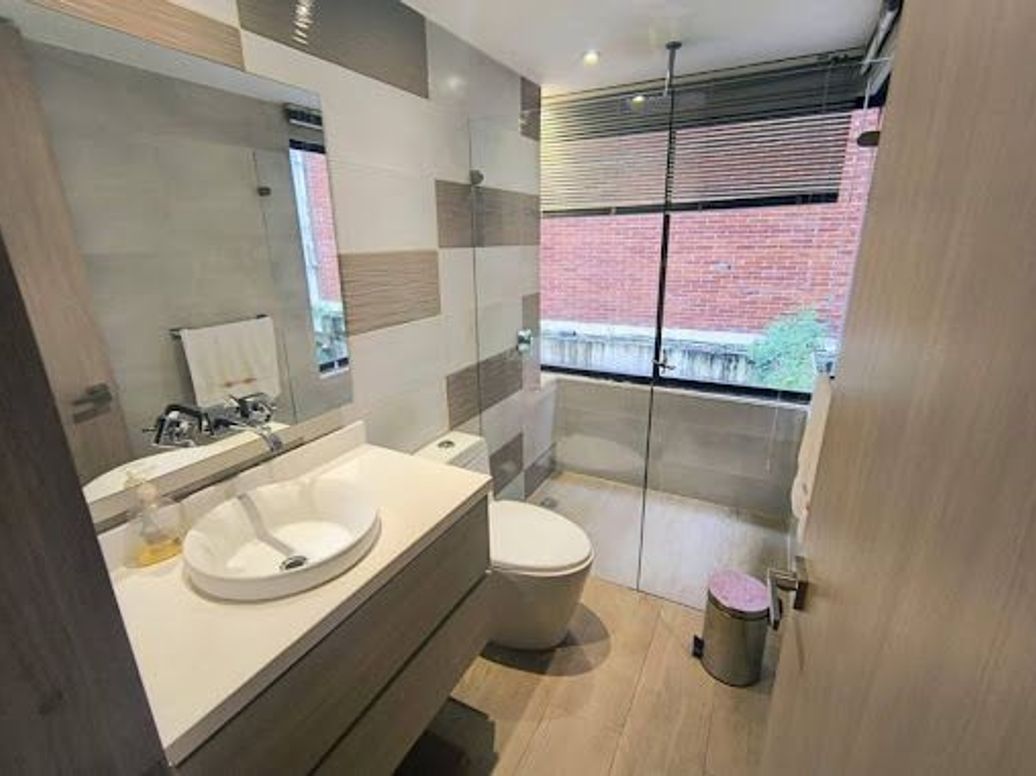Apartamento de 3 alcobas en venta en El Refugio, Bogotá, 367 m² · foto 18 de 20
