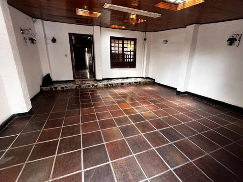 Casa de 5 alcobas en venta en Prado Veraniego Sur, Bogotá, 281 m² · foto 4 de 20