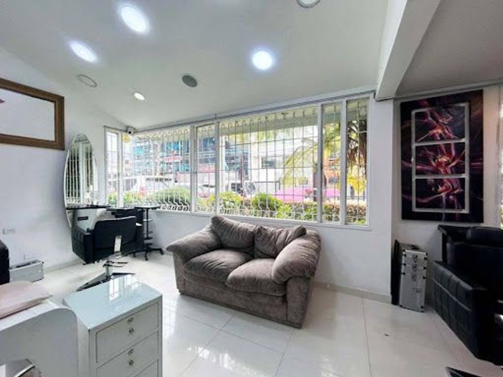 Casa de 4 alcobas en venta en Santa Paula, Bogotá, 457 m² · foto 9 de 20