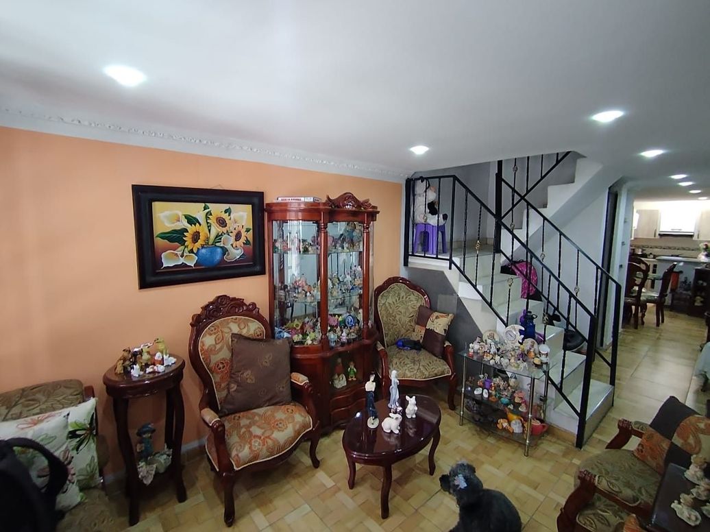 Casa de 4 alcobas en venta en Ub. Atlanta, Bogotá, 130 m² · foto 2 de 20