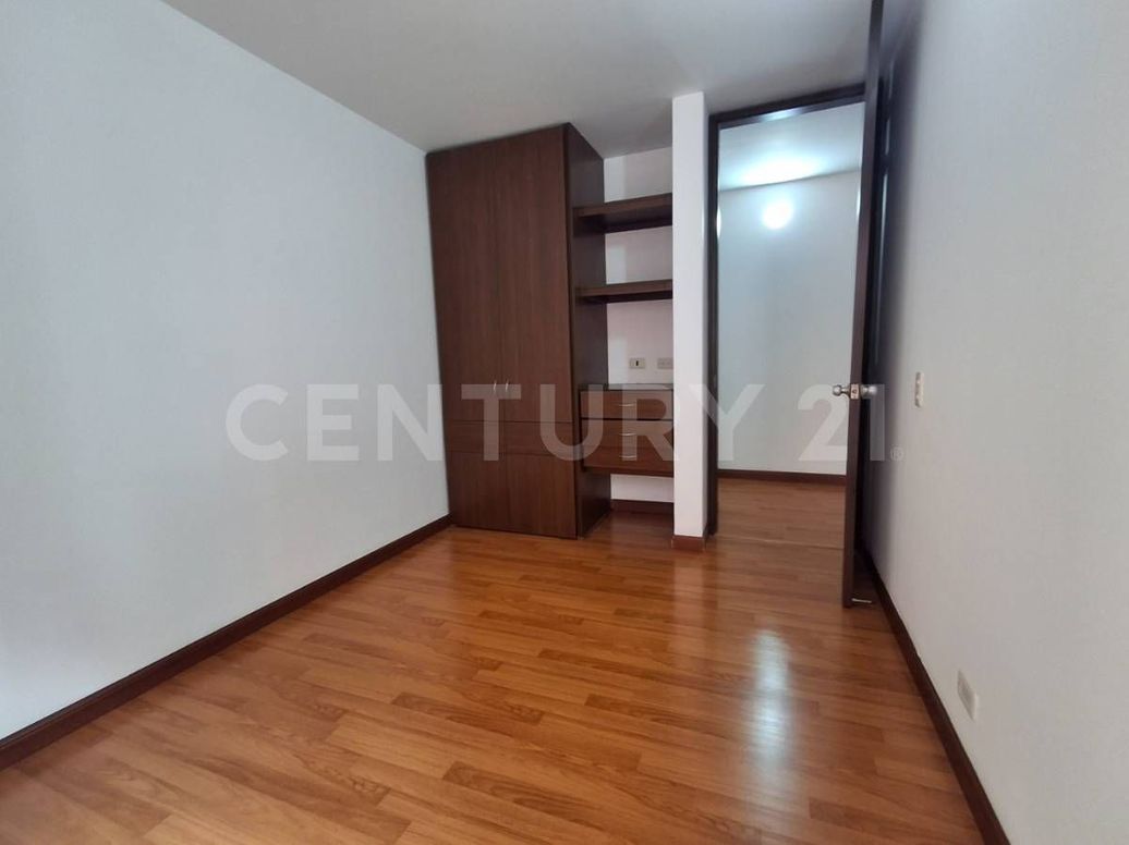 Apartamento de 3 alcobas en venta en Colina Campestre, Bogotá, 82 m² · foto 12 de 16