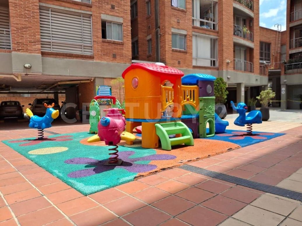 Apartamento de 3 alcobas en venta en Colina Campestre, Bogotá, 82 m² · foto 15 de 16