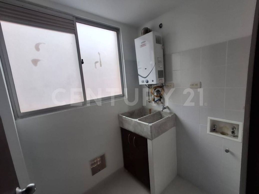 Apartamento de 3 alcobas en venta en Colina Campestre, Bogotá, 82 m² · foto 6 de 16
