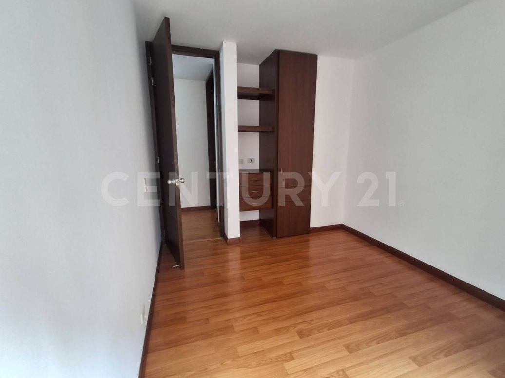 Apartamento de 3 alcobas en venta en Colina Campestre, Bogotá, 82 m² · foto 11 de 16