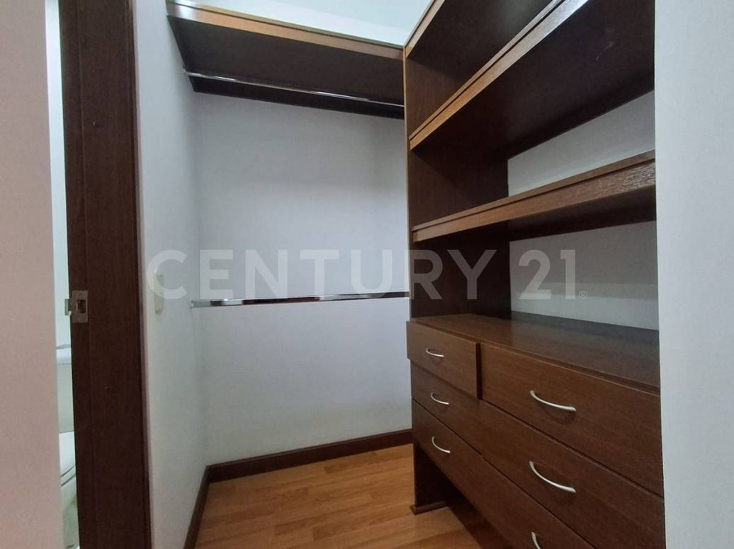 Apartamento de 3 alcobas en venta en Colina Campestre, Bogotá, 82 m² · foto 9 de 16