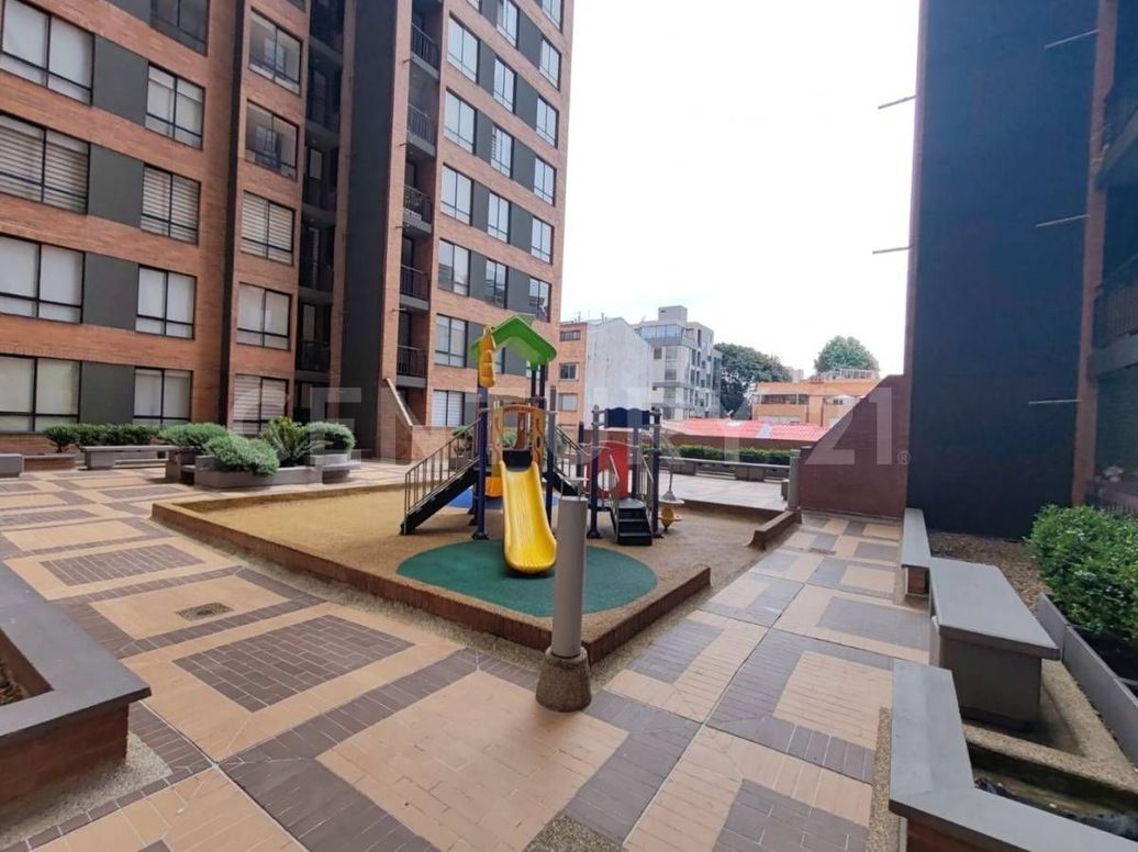 Apartamento de 3 alcobas en venta en Cedritos, Bogotá, 79 m² · foto 16 de 20