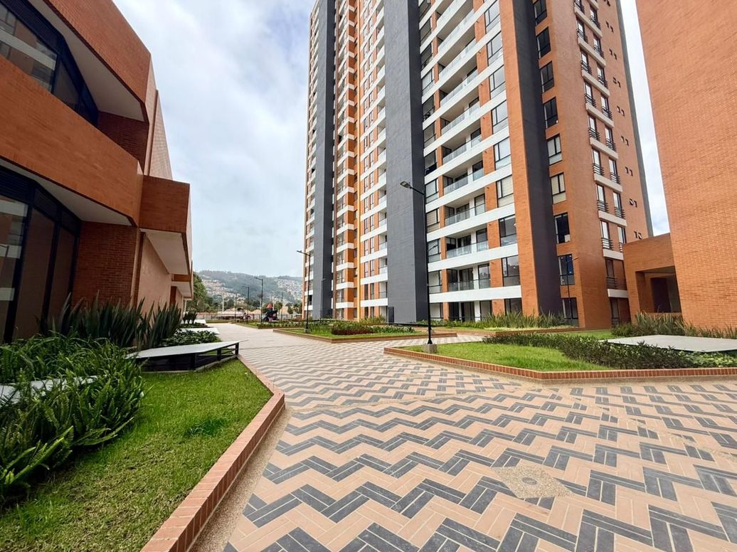 Apartamento de 3 alcobas en venta en San Antonio Norte, Bogotá, 79 m² · foto 18 de 19
