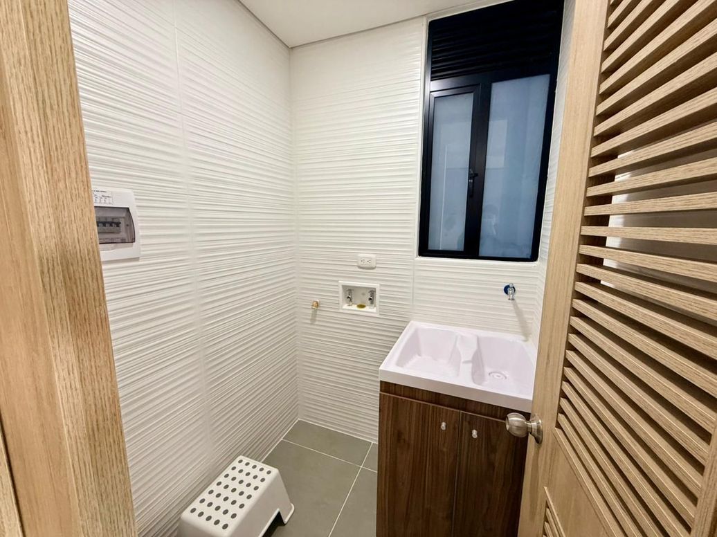 Apartamento de 3 alcobas en venta en San Antonio Norte, Bogotá, 79 m² · foto 8 de 19