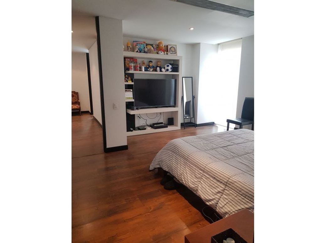 Apartamento de 3 alcobas en venta en El Castillo, Bogotá, 102 m² · foto 8 de 18