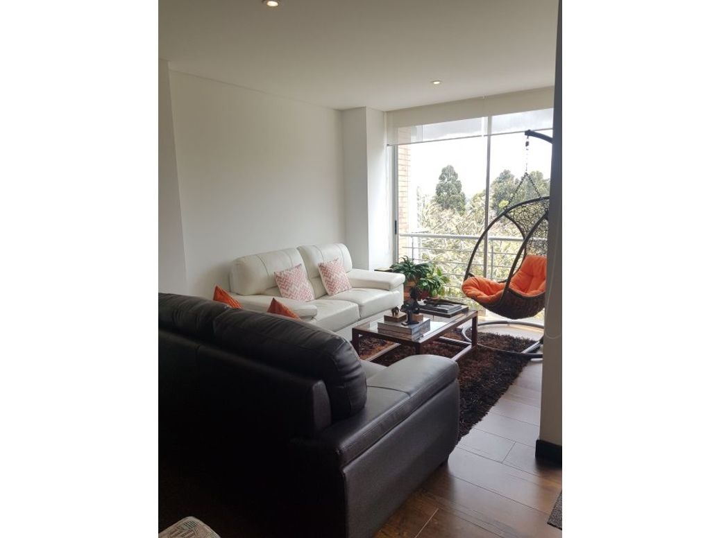 Apartamento de 3 alcobas en venta en El Castillo, Bogotá, 102 m² · foto 6 de 18