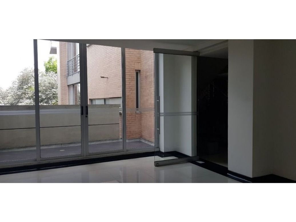 Apartamento de 3 alcobas en venta en El Castillo, Bogotá, 102 m² · foto 17 de 18