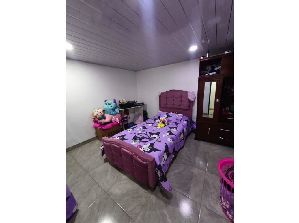Casa de 8 alcobas en venta en Villa Mayor, Bogotá, 139 m² · foto 12 de 20