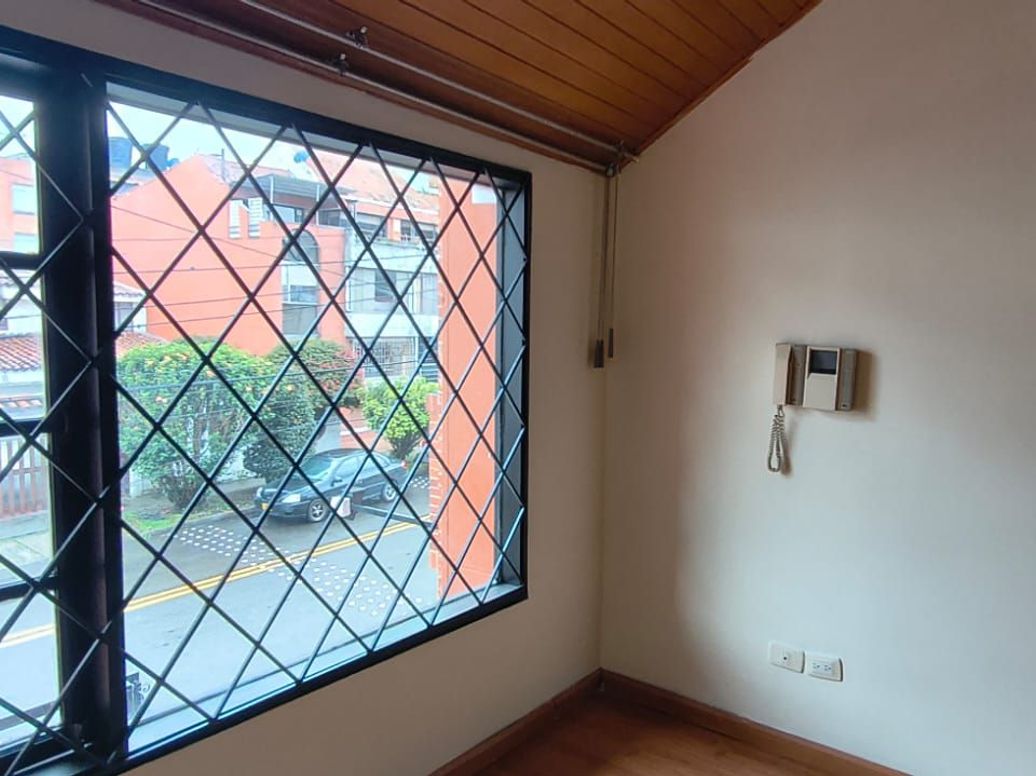 Casa de 3 alcobas en venta en Santa Barbara Central, Bogotá, 242 m² · foto 20 de 20