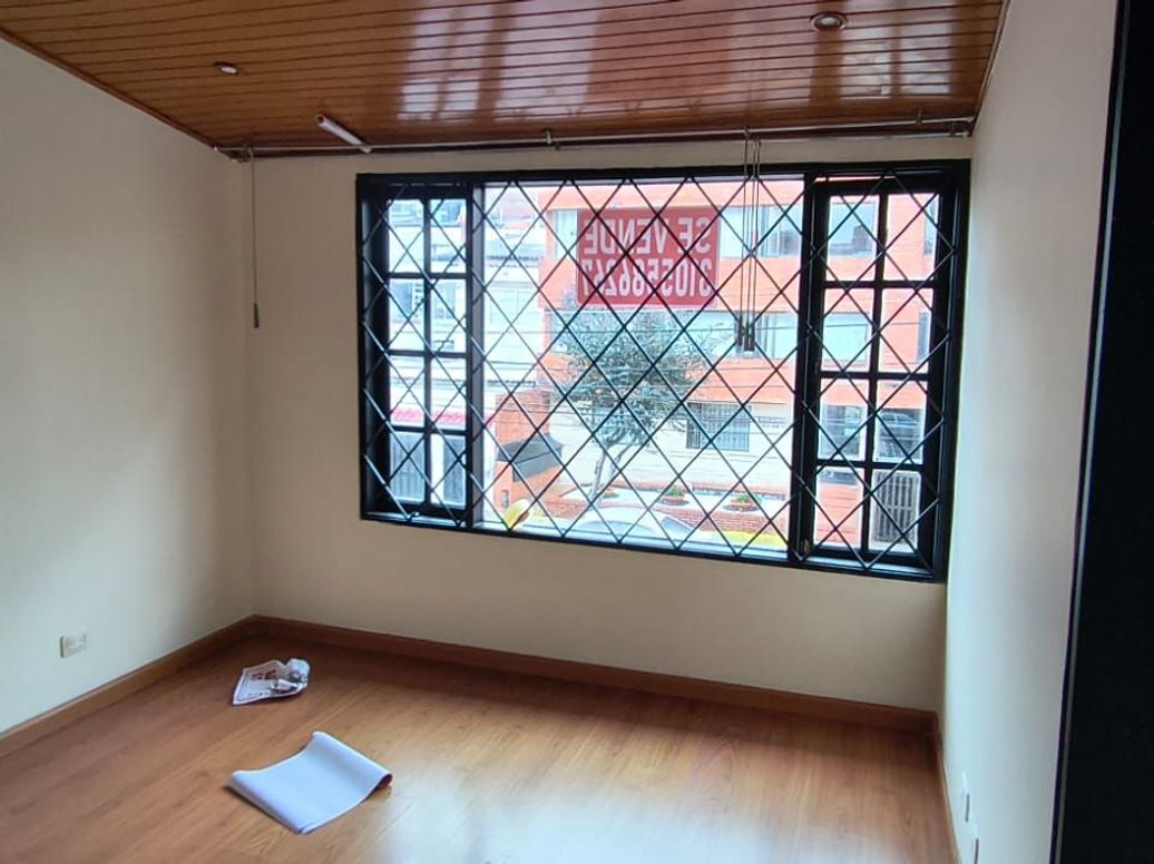 Casa de 3 alcobas en venta en Santa Barbara Central, Bogotá, 242 m² · foto 17 de 20