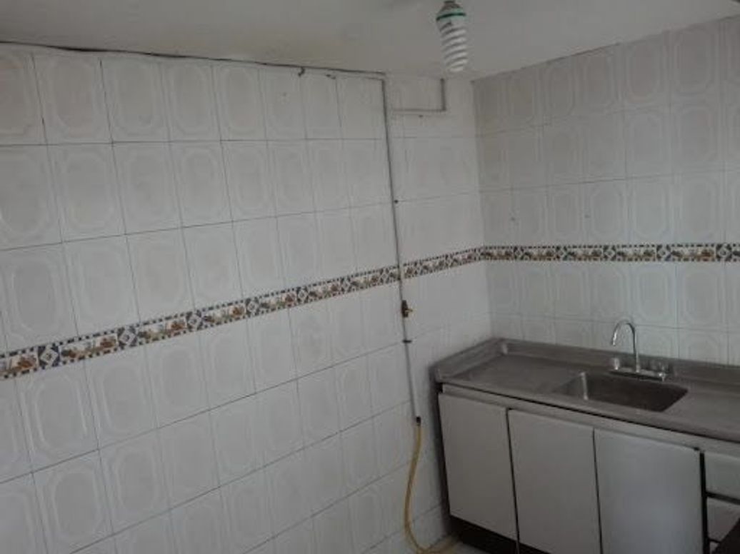 Casa de 6 alcobas en venta en Ciudad Kennedy Central, Bogotá, 300 m² · foto 2 de 20