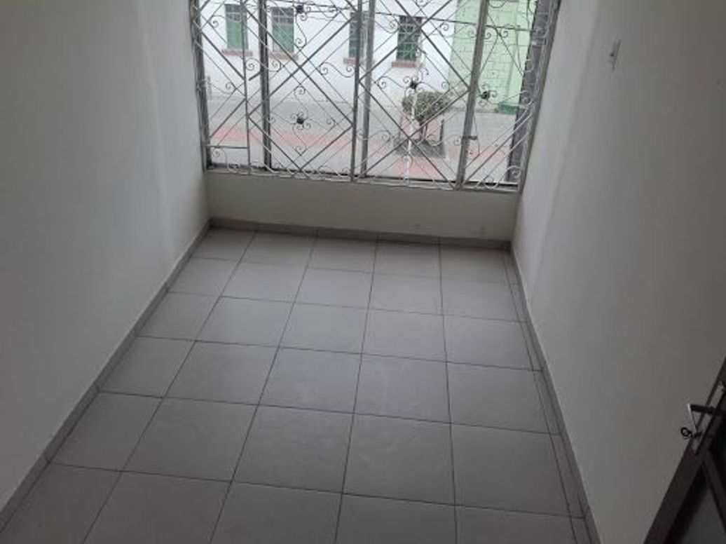 Casa de 6 alcobas en venta en Ciudad Kennedy Central, Bogotá, 300 m² · foto 8 de 20