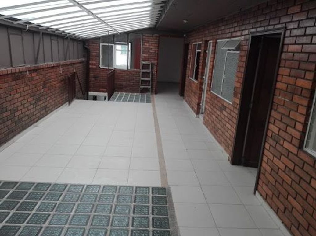Casa de 6 alcobas en venta en Ciudad Kennedy Central, Bogotá, 300 m² · foto 16 de 20