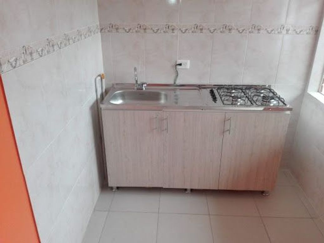Casa de 6 alcobas en venta en Ciudad Kennedy Central, Bogotá, 300 m² · foto 14 de 20