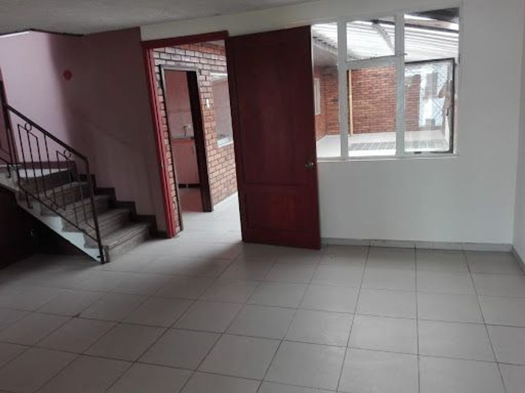 Casa de 6 alcobas en venta en Ciudad Kennedy Central, Bogotá, 300 m² · foto 7 de 20