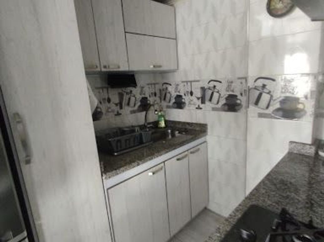 Casa de 9 alcobas en venta en Ciudad Kennedy Central, Bogotá, 149 m² · foto 10 de 17