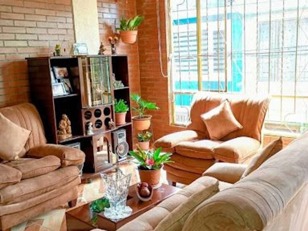 Casa de 5 alcobas en venta en Catalina, Bogotá, 180 m² · foto 2 de 13