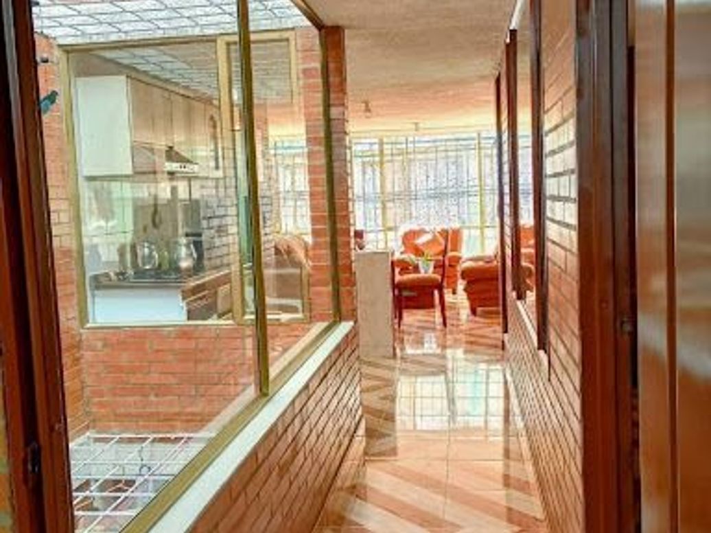 Casa de 5 alcobas en venta en Catalina, Bogotá, 180 m² · foto 10 de 13