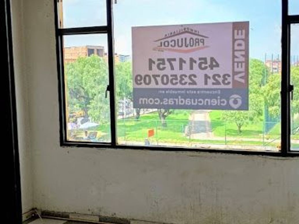 Casa de 9 alcobas en venta en Ciudad Kennedy, Bogotá, 414 m² · foto 19 de 19