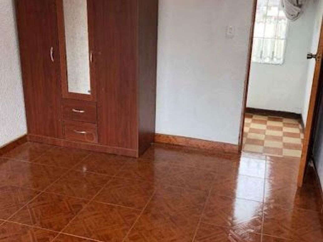 Casa de 5 alcobas en venta en Villa Mayor Oriental, Bogotá, 240 m² · foto 2 de 20